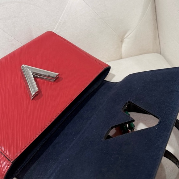 Louis Vuitton Epi Twist Bag - Picture 6 of 6